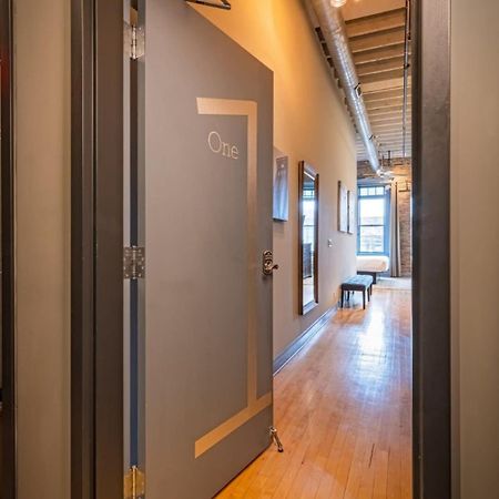 Hip Urban Loft - Small Town Charm - 124 Lofts #1 West Dundee Exterior foto