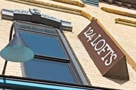 Hip Urban Loft - Small Town Charm - 124 Lofts #1 West Dundee Exterior foto