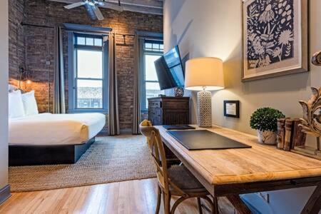 Hip Urban Loft - Small Town Charm - 124 Lofts #1 West Dundee Exterior foto